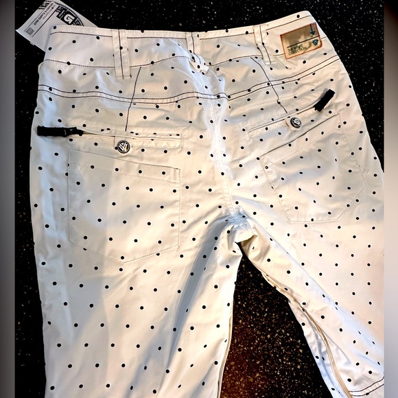Burton Women’s Small (5) Flared Snowboarding Pants from the White Collection. - Picture 4 of 5